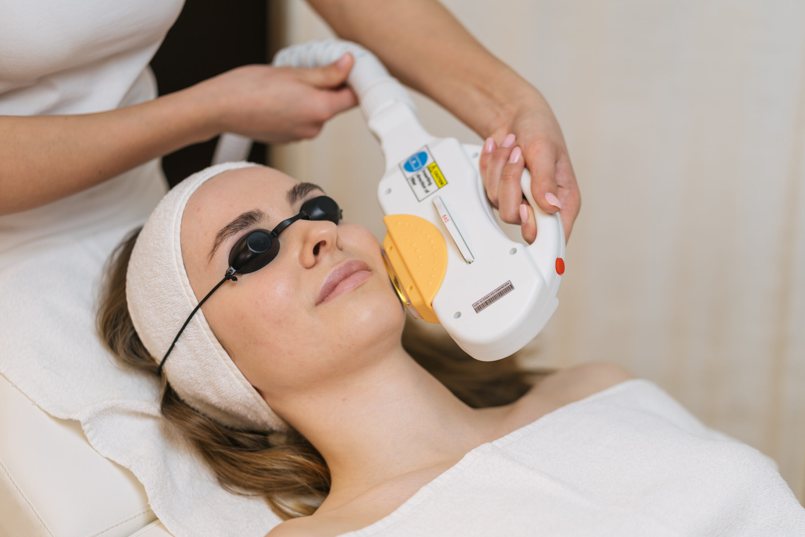 6914 MULTIPLE EPIL PORTABL LIGHT primena 1